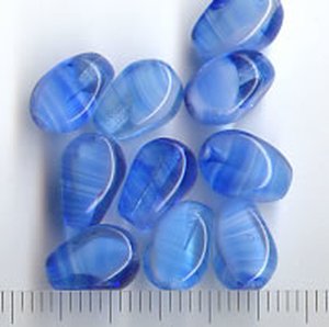 Glasperlen Blau-Wei