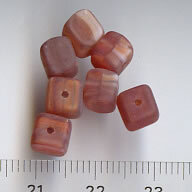 Glasperlen Würfel Rot