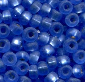 4mm Rocailles Hellblau Matt mit Silbereinzug 37030