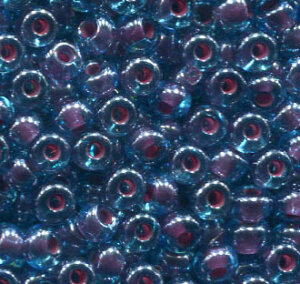 4mm Rocailles Blau mit Brombeereinzug 61018