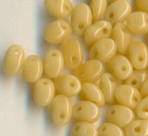 Solo-Perlen Opak Beige