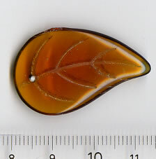 Glassperlen Blätter Braun