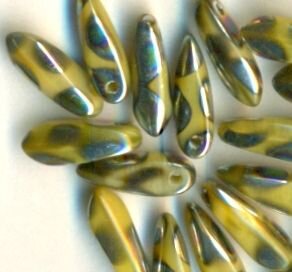 Dagger Beads Opak Grüngelb mit Peacock bedampft