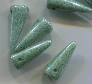 7 x 17 mm Spike-Beads Chalk Green Lsternd