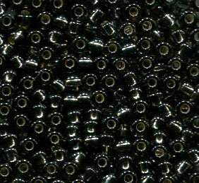250 gr. 2,6mm Rocailles Anthrazit mit Silbereinzug 47010