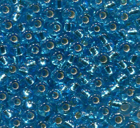 250 gr. 2,6mm Rocailles Aqua mit Silbereinzug 67010