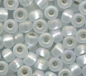 250 gr. 4mm Rocailles Klar Matt mit Silbereinzug 78109