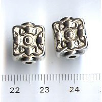 20 Stück C.C.B. Kunststoffperlen