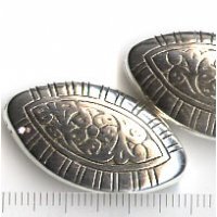 20 Stück C.C.B. Kunststoffperlen