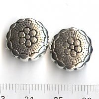 20 Stück C.C.B. Kunststoffperlen