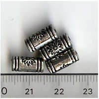 20 Stück C.C.B. Kunststoffperlen