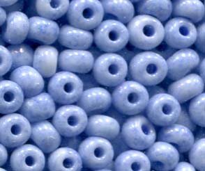 250 gr. 4mm Rocailles Hellblau meliert 26331