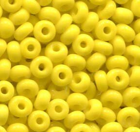 250 gr. 4 mm Rocailles Opak Gelb 83130