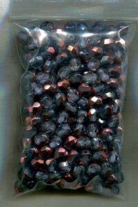 300 Stück 6mm Facettiert Hellblau mit Kupfer
