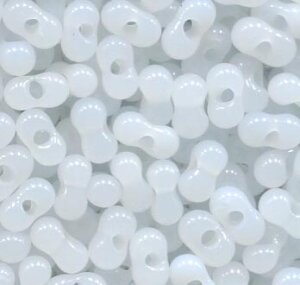 250 gr. 3,2x 6,5mm Farfalle Rocailles Opalweiß