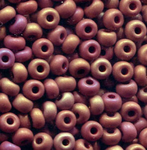 250 gr. 4mm Rocailles Opak Rot Rainbow Matt 14600