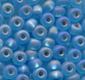 4mm Rocailles Hellblau Matt mit Silbereinzug 67039