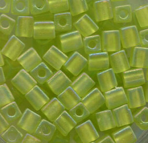 4 mm Würfel Matt Transparent Chartreuse AB 143FR