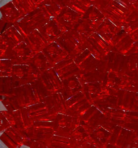 4 mm Würfel Transparent Light Red 140