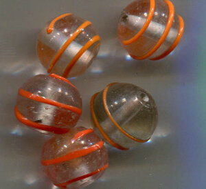 13 mm Glasperlen Klar mit Orangerot