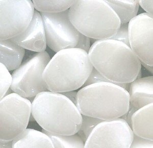 1000Stück 5x3mm Czech Pinch Beads CHALK WHITE LUSTER 03000/14400