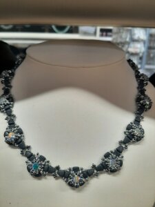 Anleitung Kette Sunny Grau incl. Material von Tanja Fritsche