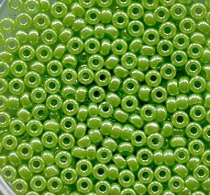 11/0 Roc. Opak Chartruese Luster 439
