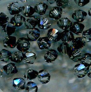 4mm Preciosa Doppelkegel Crystal Valentinite