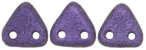 2 Loch Perlen CzechMates Triangle METALLIC SUEDE PURPLE 23980/79021