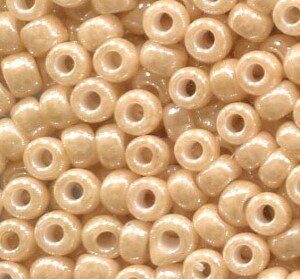 50gr. 15/0 Roc. Dark Beige Ceylon 593