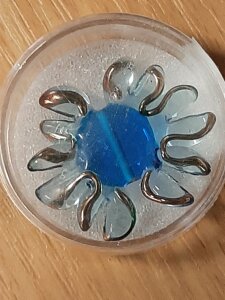 Glasperle Blume Blau