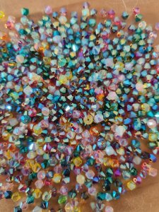 4mm Preciosa Doppelkegel Farbmix nur 2 x AB