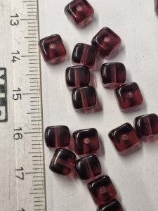 Glasperlen Würfel Amethyst