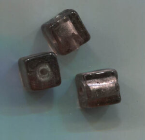 Glasperlen Würfel Amethyst