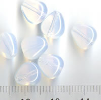 Glasperlen Opal Weiß