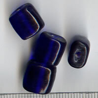 Glasperlen Dunkelblau