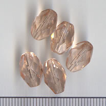 Facettiert Oval Rosa