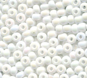 2,6mm Rocailles Opak Weiß Irisierend  46205