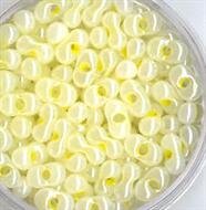 3,2 x 6,5 Farfalle Rocailles Gelb Perlglanz 37386