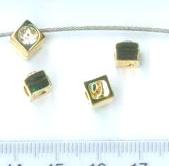 Metallelement goldfarben