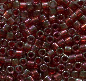 11/0 Delica Gold Lüsternd Transparent Red 105