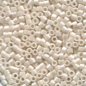 11/0 Delica Opak Bisque White Ceylon 1530