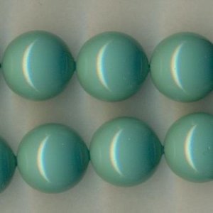 14 mm Swarovski Glaswachsperle Jade
