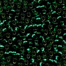 11/0 Roc. Silverlined Emerald 17