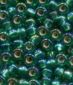 11/0 Roc. Silverlined Emerald AB 1017