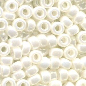 11/0 Roc. Pearl Ceylon 591