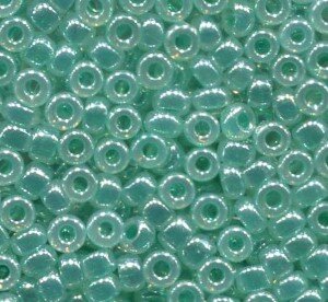 15/0 Roc. Lined Green/Aqua Ceylon 536