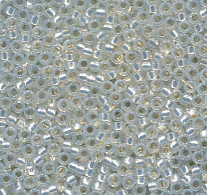 15/0 Roc. Gilt Lined White Opal 551