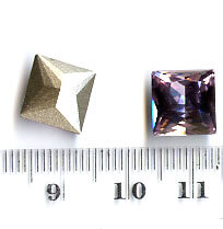 Swarovski Quad. Light Amethyst*