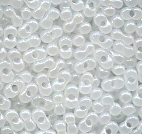 4 x 2 Farfalle Rocailles Weiß Opal Perlglanz 57102
